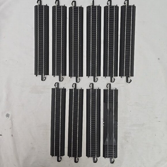 Lot Of 10 Bachmann 9" Straight E-Z Train Tracks HO Scale BAC44481 - Picture 1 of 8